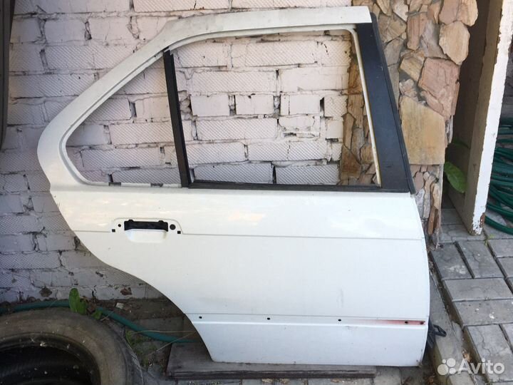 Правая задняя дверь наBMW E-36