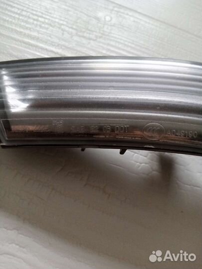 Повторитель зеркала левый Volkswagen golf plus