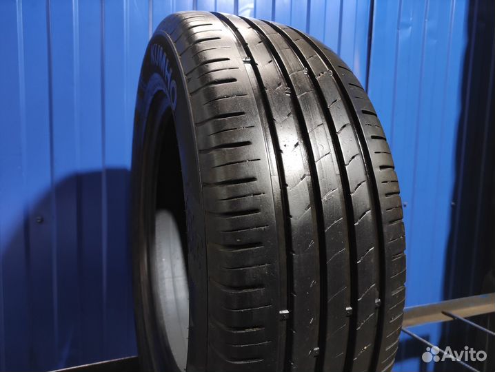 Kumho Ecsta HS51 215/60 R16