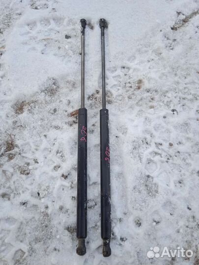 Упор крышки багажника Peugeot 206 Пежо 206