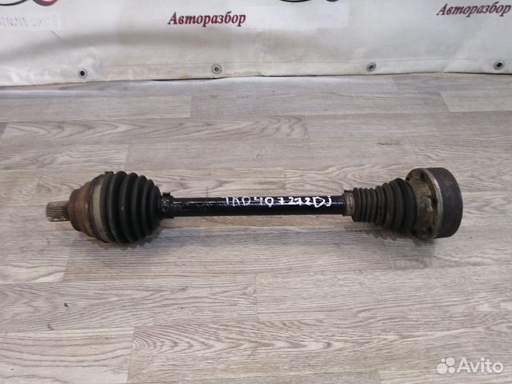 Привод левый Volkswagen Golf 5 Plus 1K0407271DJ