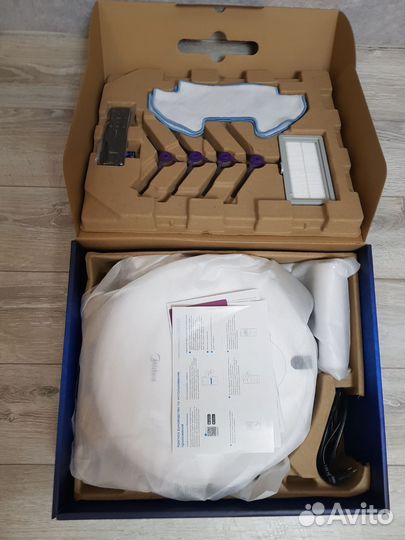 Робот-пылесос с Wi-Fi Midea VCR10W