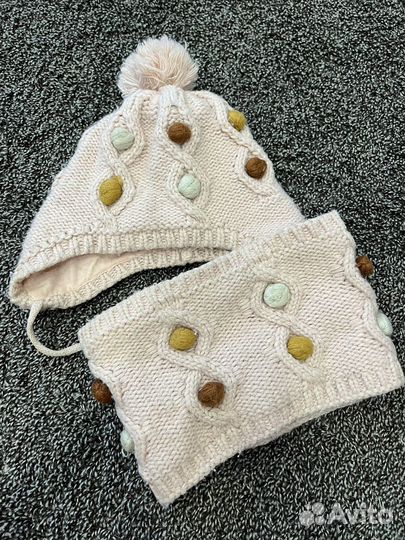 Комплект шапка и снуд zara