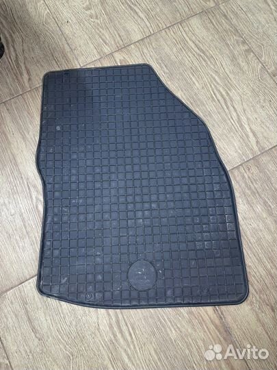 Автомобильные коврики на Honda Civic 2006