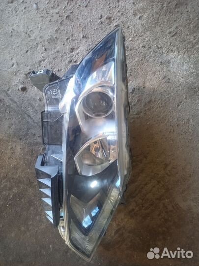 Правая фара Qashqai J11 галоген
