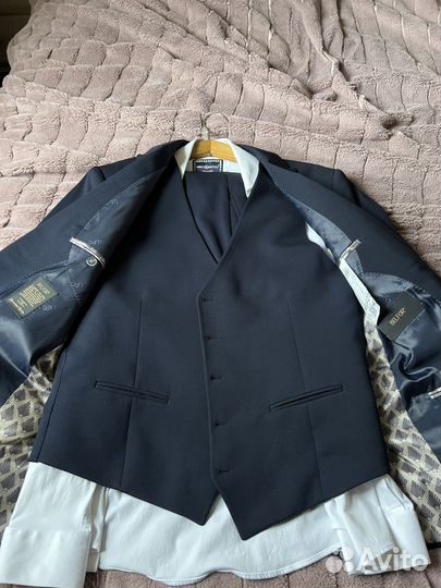 Костюм мужской