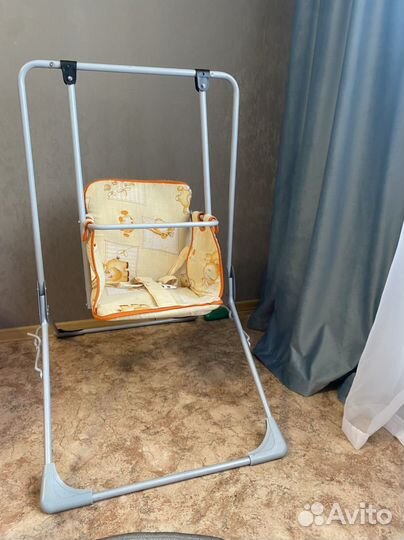 Детская качелька