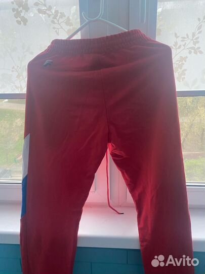 Спортивный костюм женский