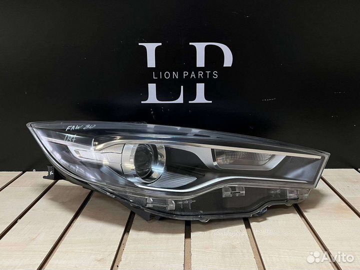 Фара правая FAW Besturn X80 фав Бестурн Х80 2018