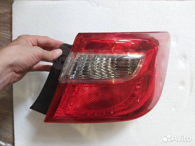 Стекло заднего фанаря Toyota Camry V50