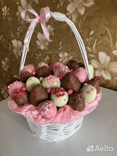 Клубника,бананы в шоколаде