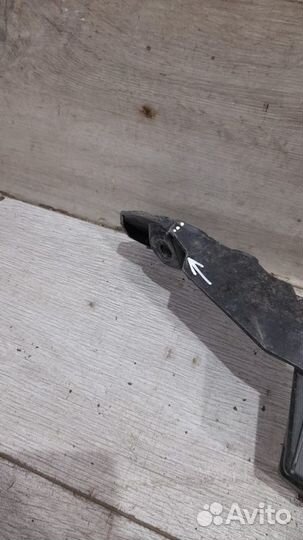 Кронштейн переднего бампера Jaguar F-Pace