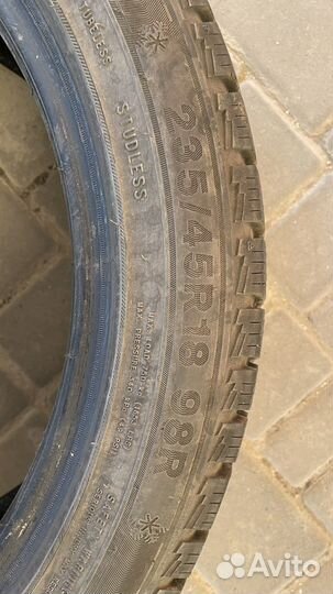 Triangle PL01 235/45 R18