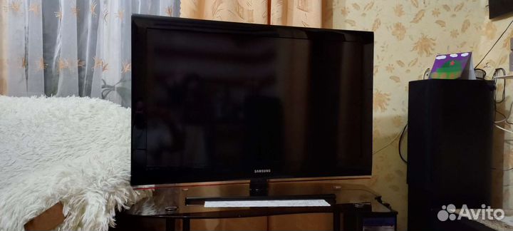 Телевизор samsung
