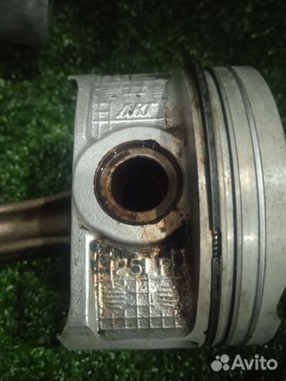 Шатун поршень Пежо 107 Ситроен С1 1krfe