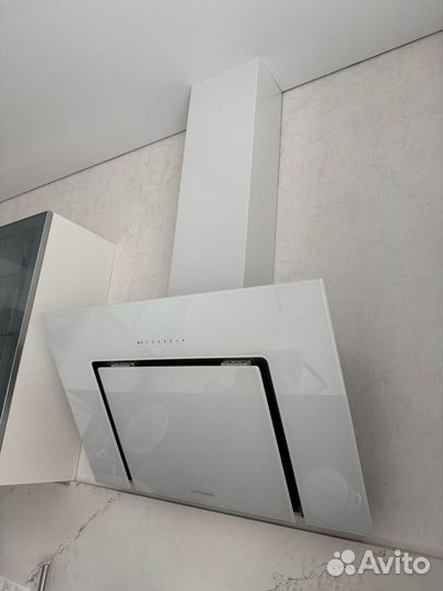 Вытяжка для кухни 90 см