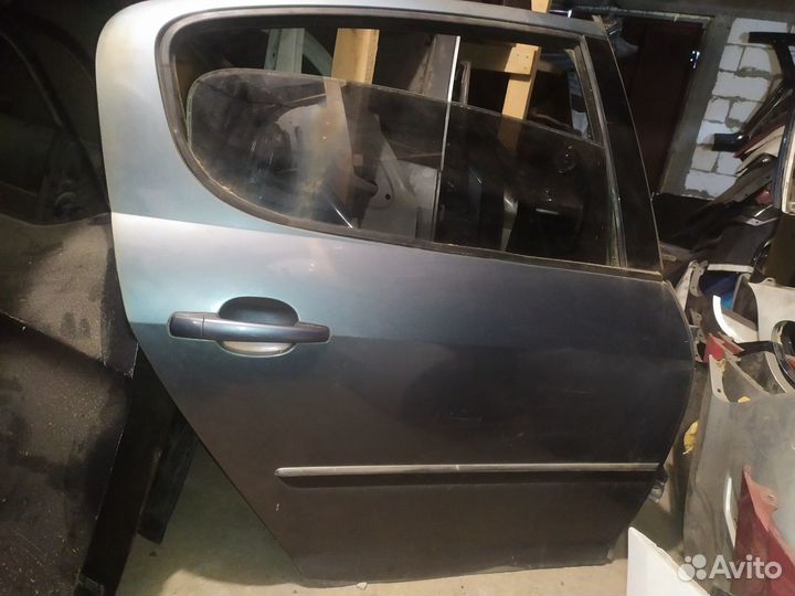 Peugeot 407 дверь задняя правая