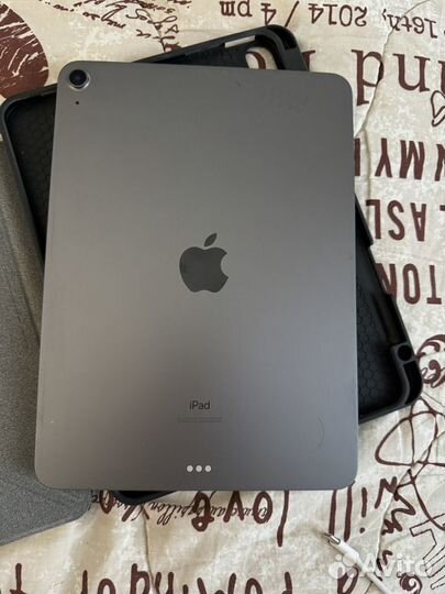 iPad air 4 wifi 64 gb