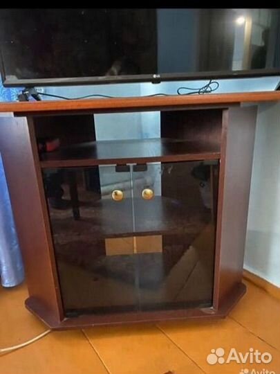 Тумба под телевизор