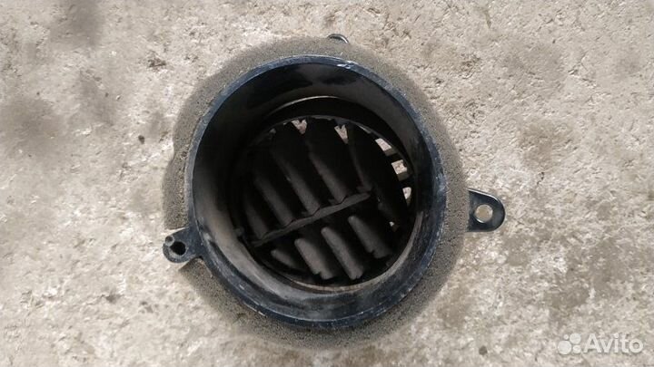 Дефлектор воздушный правый Chevrolet Aveo T200