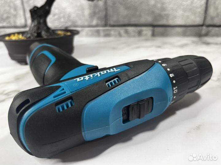 Шуруповерт makita