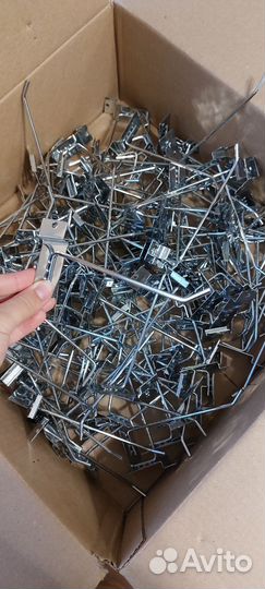 Вешалки Кронштейны крючки