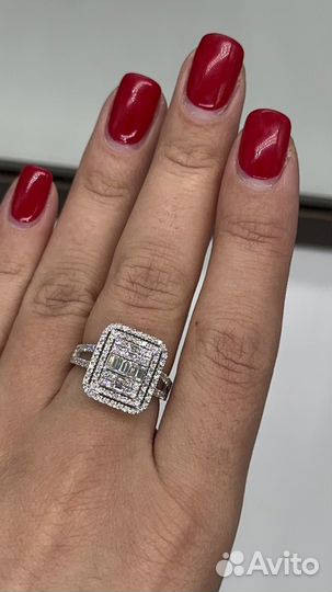 Золотое кольцо с бриллиантами