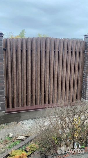 Забор из евроштакетника