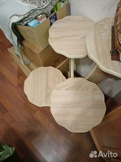 Напольная подставка для цветов