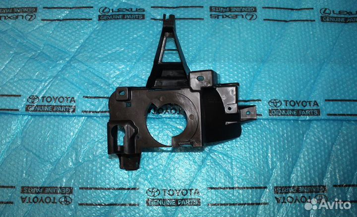 Кронштейн противотуманной фары Ленд Крузер 200 L