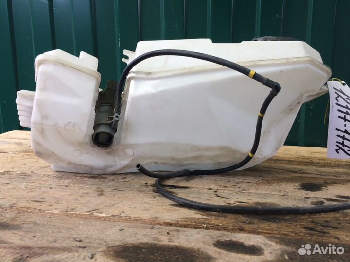 Бачок омывателя лобового стекла Nissan Almera G15