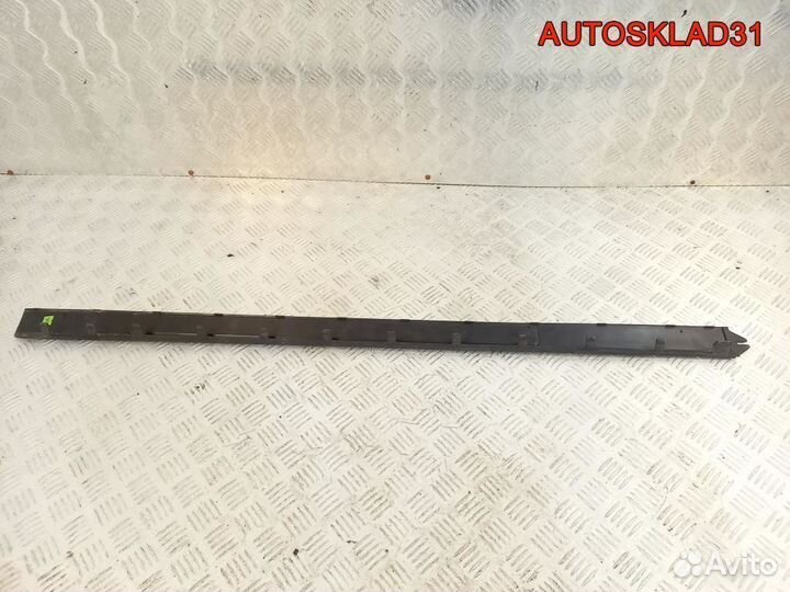 Накладка порога передняя правая Audi A8 4E0853986B