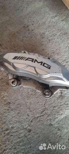 4х поршневой суппорт AMG