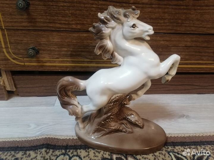 Статуэтки фарфоровые кони СССР под реставрацию