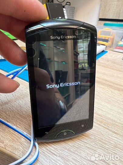 Телефон Sony ericsson WT19i