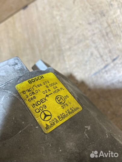 Комплект ксеноновых фар Mercedes W203 дорест