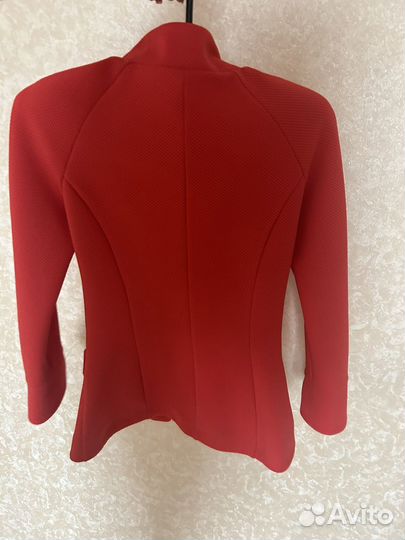 Костюм красный