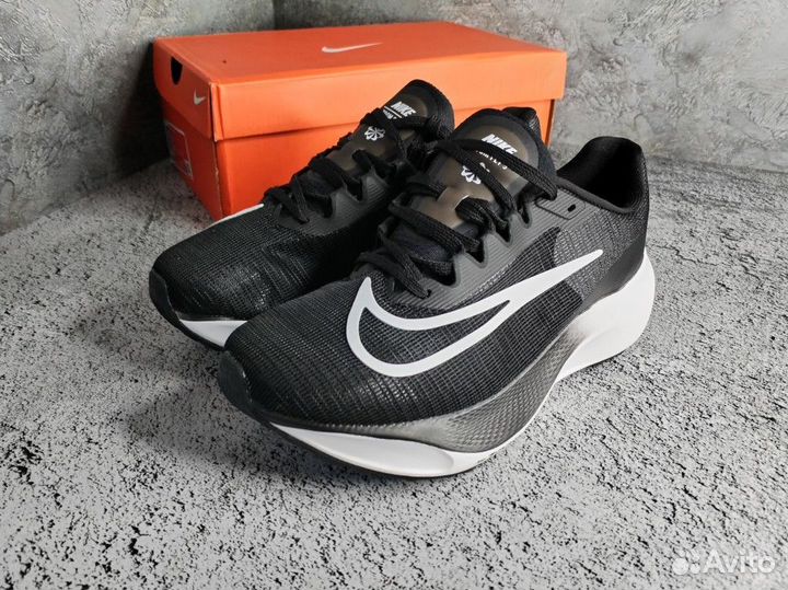 Кроссовки Nike zoomx беговые