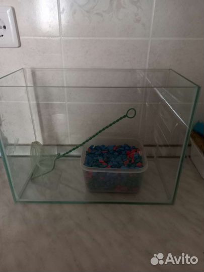 Аквариум 12 л.+сачек, грунт в подарок