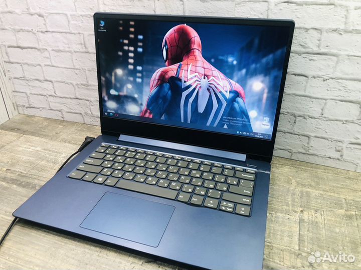 Игровой ноутбук Lenovo i3/6gb/SSD/2 Видеокарты
