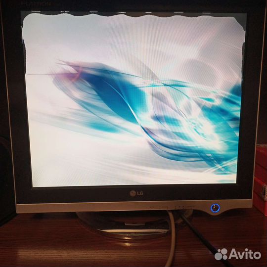 Монитор LG flatron L1720B