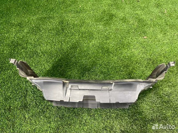 Дефлектор радиатора передний Bmw 3 F30 N47D20 2012