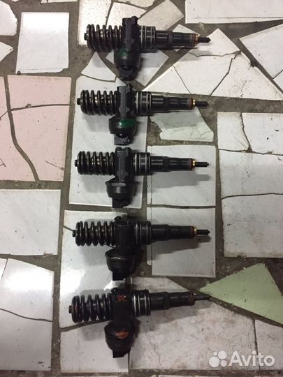 Форсунка Volkswagen Sharan 1.9, 038130073AK