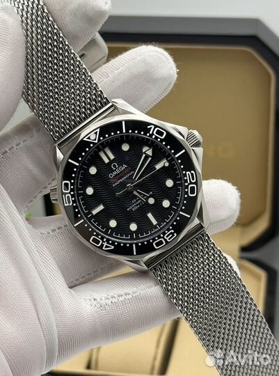 Мужские механические часы на миланском браслете