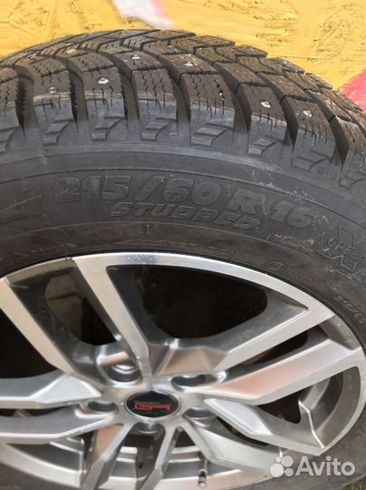 Michelin X-Ice North 215/60 R16