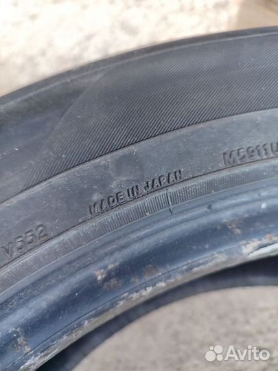 Yokohama Advan dB V552 215/55 R17 94W