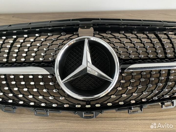 Решетка радиатора Mercedes W213 Diamond