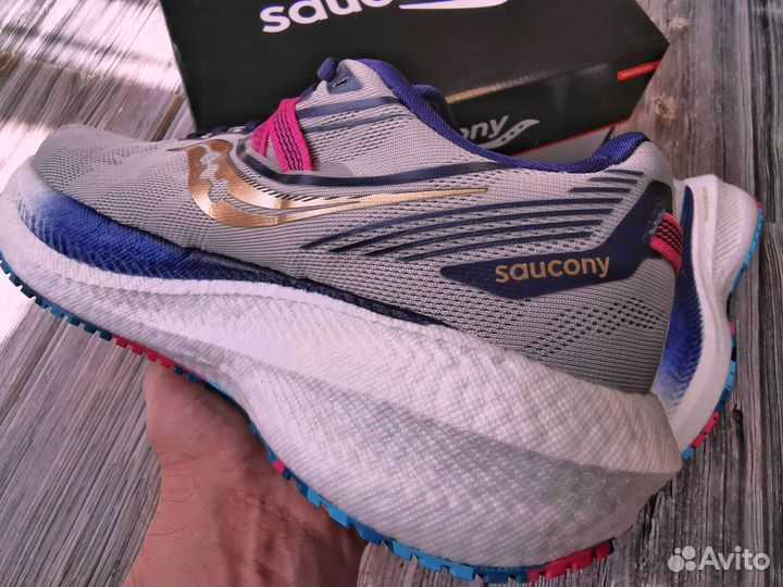 Кроссовки для бега saucony triumph 20