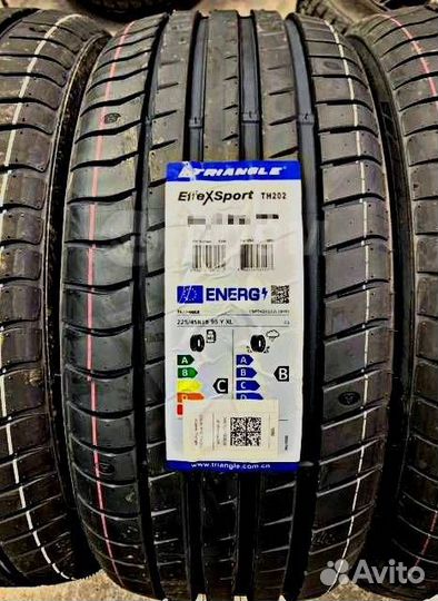 Triangle EffeXSport TH202 225/40 R19 93Y