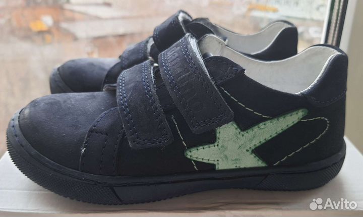 Кроссовки детские для мальчика 28